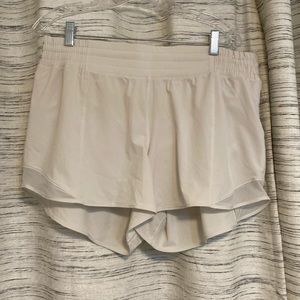 Lululemon Hotty Hot High Rise Lined Short 4”